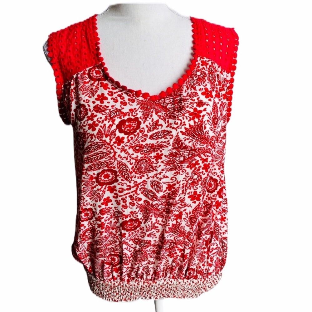 Solitaire Women’s Sleeveless Top